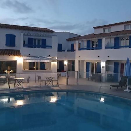 Hotel Le Bleu Marine Σαιντ-Μαρί-ντε-λα-Μερ Εξωτερικό φωτογραφία