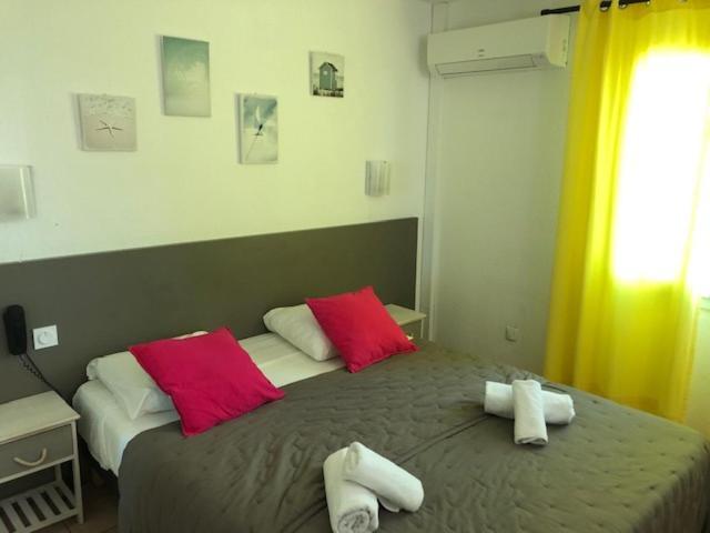 Hotel Le Bleu Marine Σαιντ-Μαρί-ντε-λα-Μερ Εξωτερικό φωτογραφία