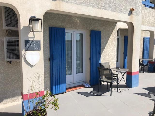 Hotel Le Bleu Marine Σαιντ-Μαρί-ντε-λα-Μερ Εξωτερικό φωτογραφία