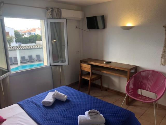 Hotel Le Bleu Marine Σαιντ-Μαρί-ντε-λα-Μερ Εξωτερικό φωτογραφία