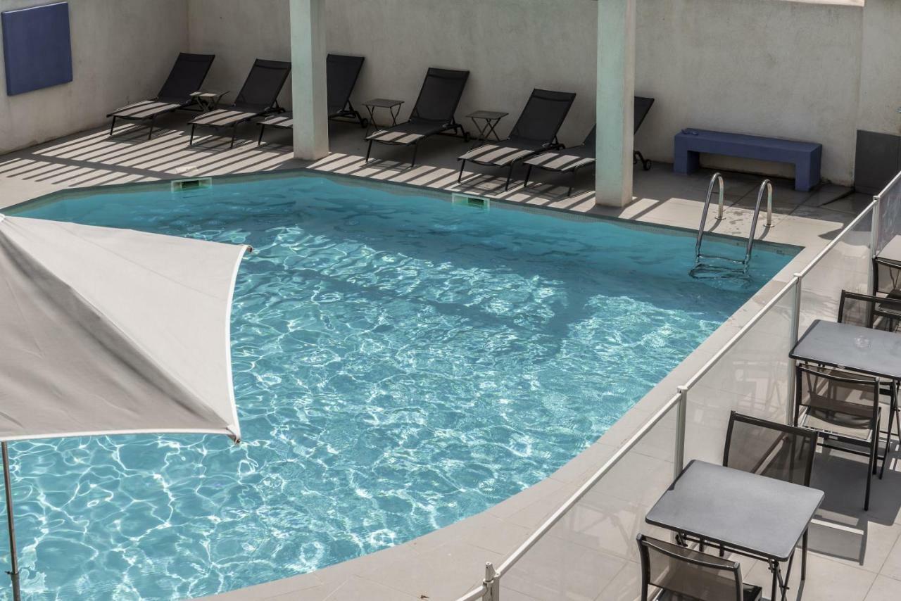 Hotel Le Bleu Marine Σαιντ-Μαρί-ντε-λα-Μερ Εξωτερικό φωτογραφία