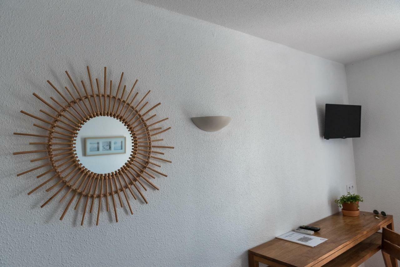 Hotel Le Bleu Marine Σαιντ-Μαρί-ντε-λα-Μερ Εξωτερικό φωτογραφία